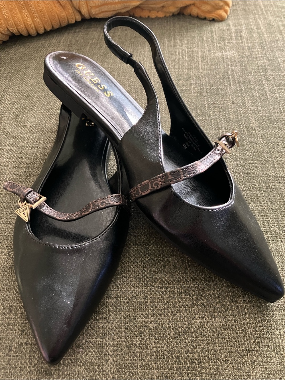 GUESS Black Pointed Slingback Flats with Logo Strap